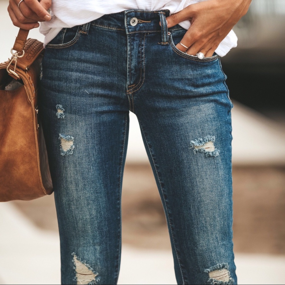 CLEARANCE-FIRM‼️Lizzy Distressed Skinnies - Picture 4 of 8